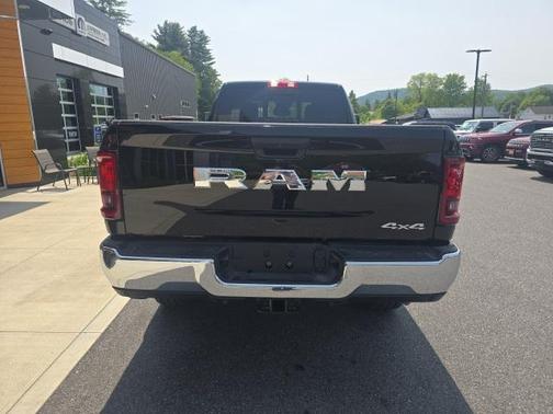 2025 RAM 2500 Tradesman Crew Cab 4x4 8' Box