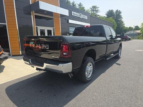 2025 RAM 2500 Tradesman Crew Cab 4x4 8' Box