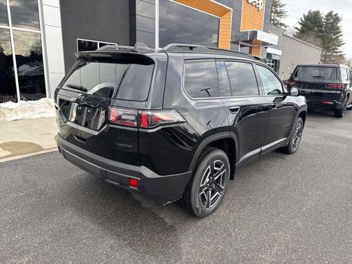 Diamond Black Crystal Pearlcoat 2026 Jeep Cherokee Laredo 4x4