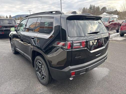 2026 Jeep Cherokee Laredo 4x4