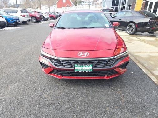 2025 Hyundai ELANTRA SEL