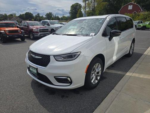 2026 Chrysler Pacifica L