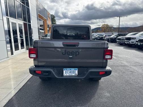 2024 Jeep Gladiator Nighthawk