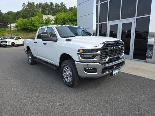 2025 RAM 2500 Tradesman Crew Cab 4x4 6'4' Box
