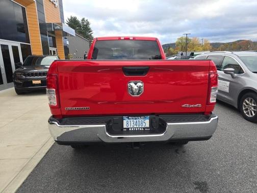 2024 RAM 2500 Big Horn Crew Cab 4x4 6'4' Box