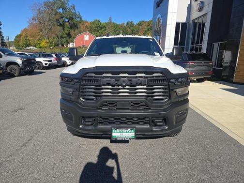 2025 RAM 3500 Tradesman Crew Cab 4x4 8' Box