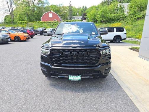 Diamond Black Crystal Pearlcoat 2026 RAM 1500 Express