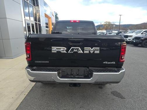 2025 RAM 2500 Big Horn Crew Cab 4x4 6'4' Box