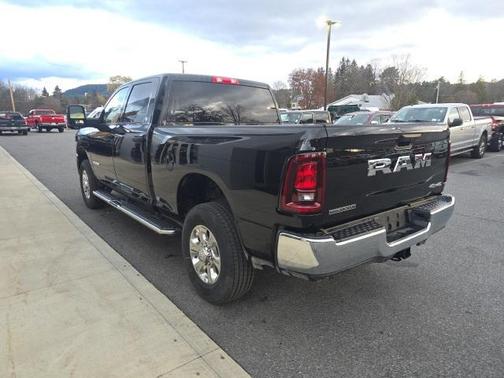 2025 RAM 2500 Big Horn Crew Cab 4x4 6'4' Box