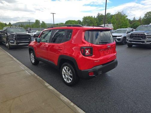 Colorado Red Clearcoat 2022 Jeep Renegade Latitude