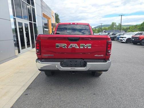 Molten Red Pearlcoat 2026 RAM 2500 Big Horn Crew Cab 4x4 6'4' Box