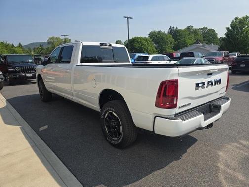 2025 RAM 2500 Laramie Crew Cab 4x4 8' Box