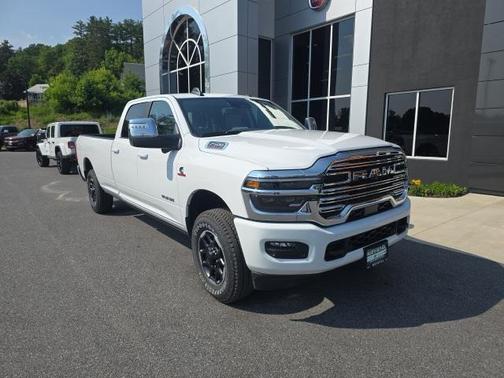 2025 RAM 2500 Laramie Crew Cab 4x4 8' Box