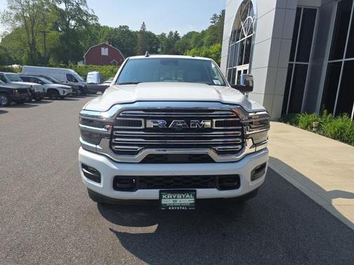 2025 RAM 2500 Laramie Crew Cab 4x4 8' Box