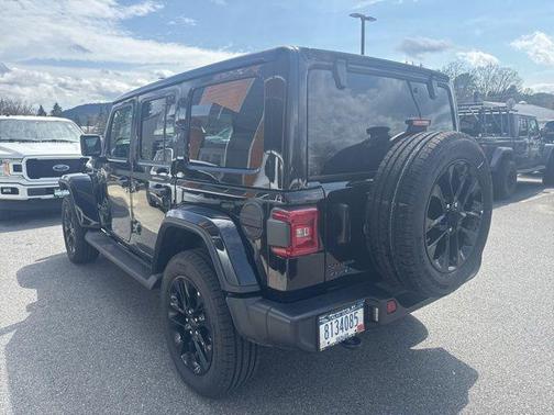Black Clearcoat 2025 Jeep Wrangler 4xe Sahara