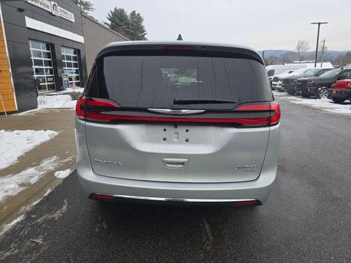 2026 Chrysler Pacifica Limited