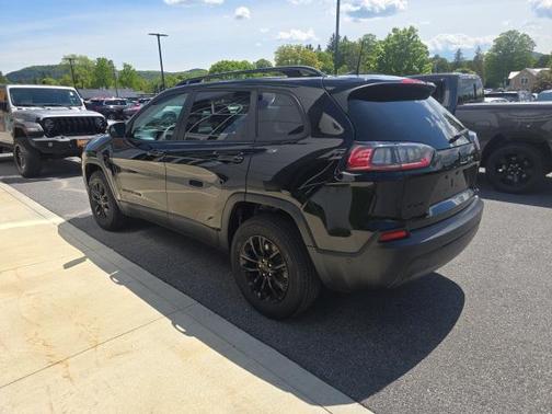 2023 Jeep Cherokee Altitude