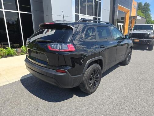 2023 Jeep Cherokee Altitude