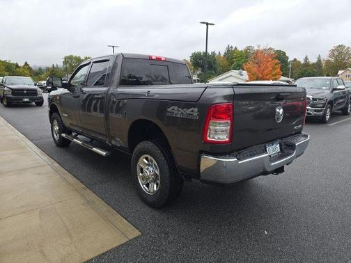 2020 RAM 2500 Tradesman Crew Cab 4X4 6'4' Box