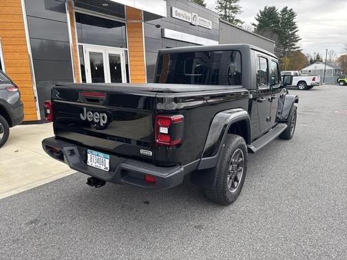 2022 Jeep Gladiator Overland