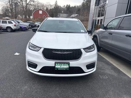 2026 Chrysler Pacifica L