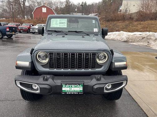 2026 Jeep Gladiator Sahara 4x4