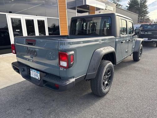 2026 Jeep Gladiator Sport