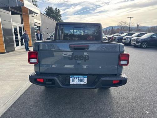 2026 Jeep Gladiator Sport