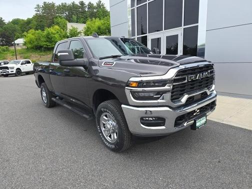 2025 RAM 2500 Tradesman Crew Cab 4x4 6'4' Box