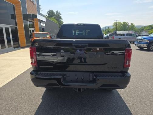 2025 RAM 2500 Big Horn Crew Cab 4x4 6'4' Box