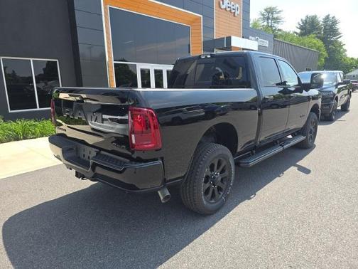2025 RAM 2500 Big Horn Crew Cab 4x4 6'4' Box