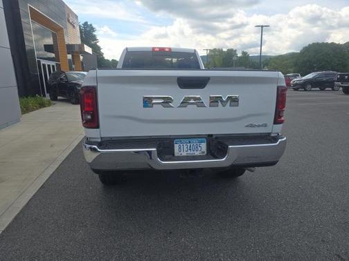 2025 RAM 2500 Tradesman Regular Cab 4x4 8' Box