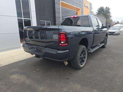 2025 RAM 2500 Big Horn Crew Cab 4x4 6'4' Box