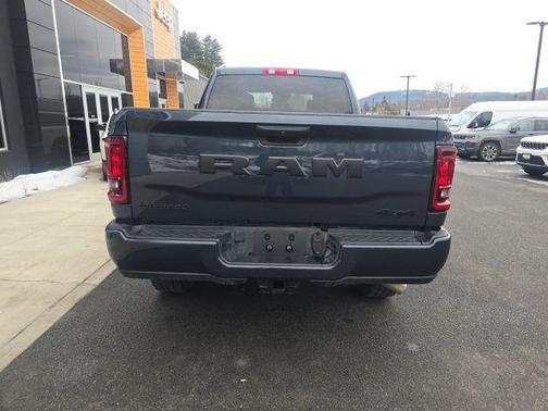 2025 RAM 2500 Big Horn Crew Cab 4x4 6'4' Box