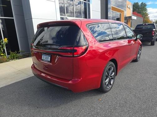 2026 Chrysler Pacifica L