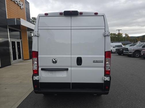 2025 RAM ProMaster 2500 Tradesman
