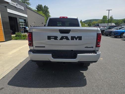 Silver Zynith 2026 RAM 2500 Big Horn Crew Cab 4x4 6'4' Box