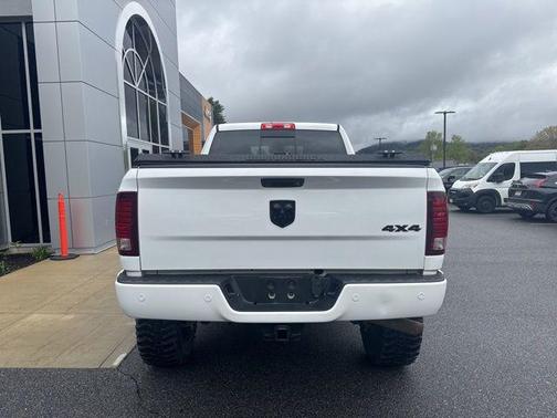 Bright White Clearcoat 2017 RAM 2500 Laramie Crew Cab 4x4 6'4' Box