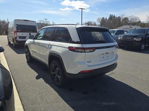 2025 Jeep Grand Cherokee Altitude
