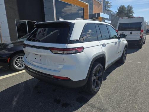 2025 Jeep Grand Cherokee Altitude