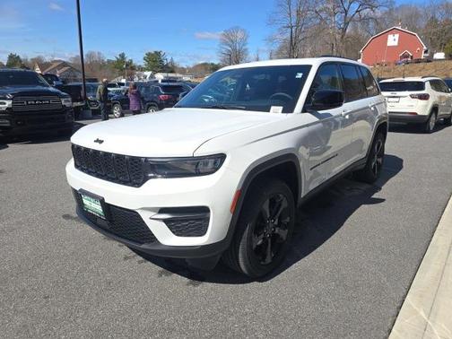 2025 Jeep Grand Cherokee Altitude