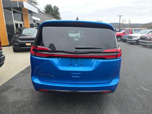 2026 Chrysler Pacifica L