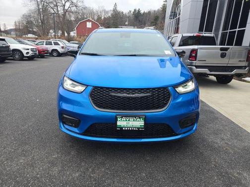 2026 Chrysler Pacifica L