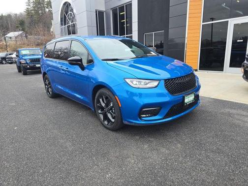 2026 Chrysler Pacifica L