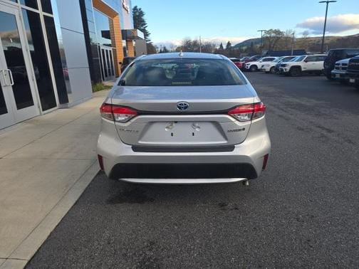 2022 Toyota Corolla Hybrid LE