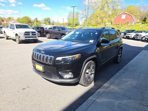 Diamond Black Crystal Pearlcoat 2021 Jeep Cherokee Limited