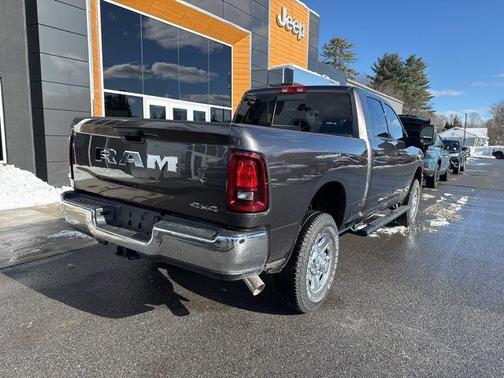 2026 RAM 2500 Tradesman Crew Cab 4x4 6'4' Box