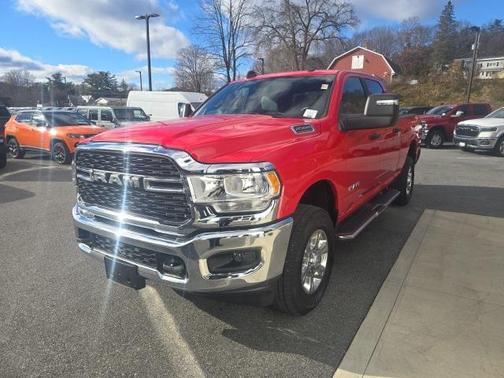 2024 RAM 2500 Big Horn Crew Cab 4x4 6'4' Box