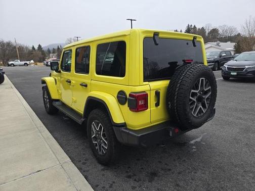 2024 Jeep Wrangler 4-Door Sahara 4x4