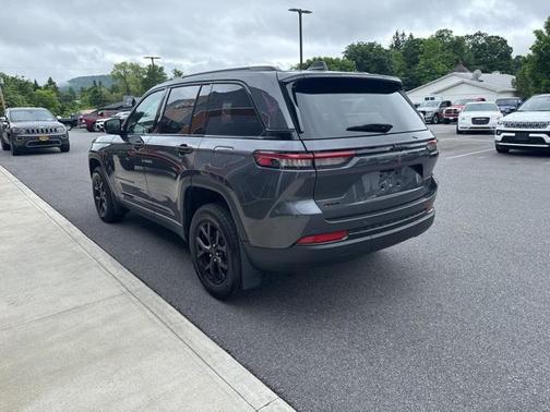 2024 Jeep Grand Cherokee Altitude